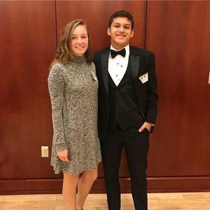 Meet your Posher, Cara